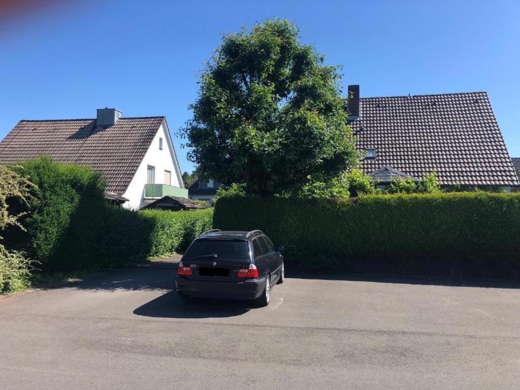 Bel Art Atelier Mit Grossem Parkplatz Haan
