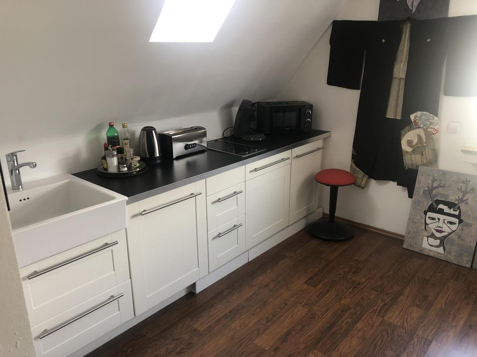 Bel Art Atelier Mit Grossem Parkplatz Haan